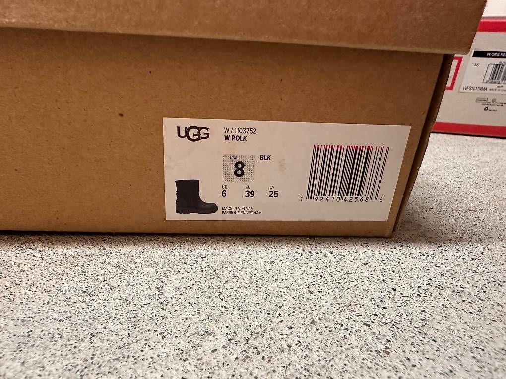 Ugg Damenschuhe: Ugg Boots EUR 39 – Neu und originalverpackt aus Zürich von Sinita94
