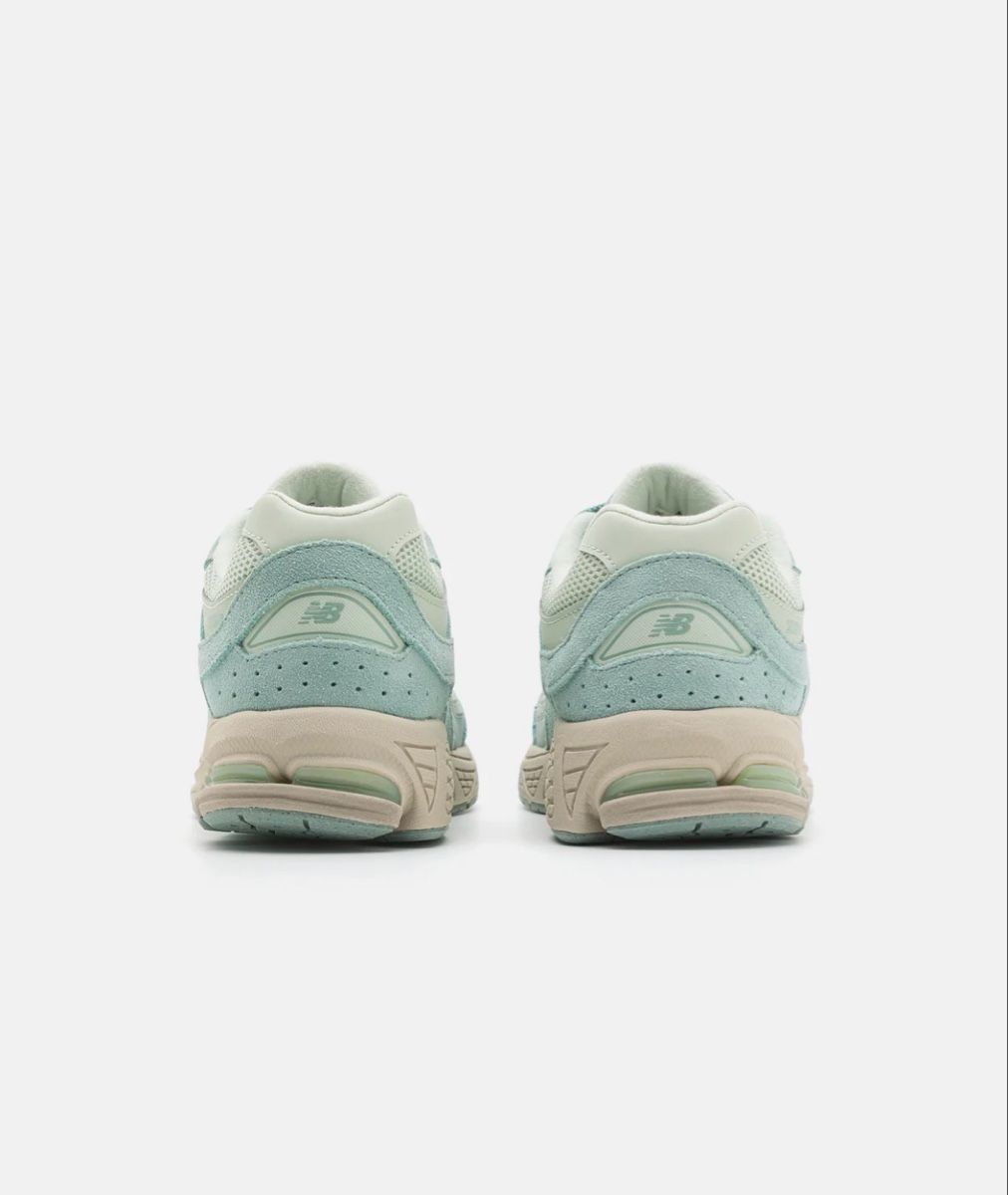 New Balance Scarpe da uomo: New Balance 2002R hellblau Grösse 37.5 Neu – Usato da Zürich venduto da 123456789juju 2