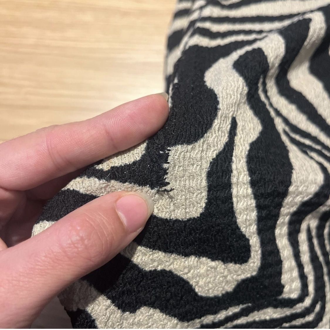 Only Pantaloni: Stretchy Tiger Print Flare Pants – Usato da Kriens venduto da tiy_wxz5 2