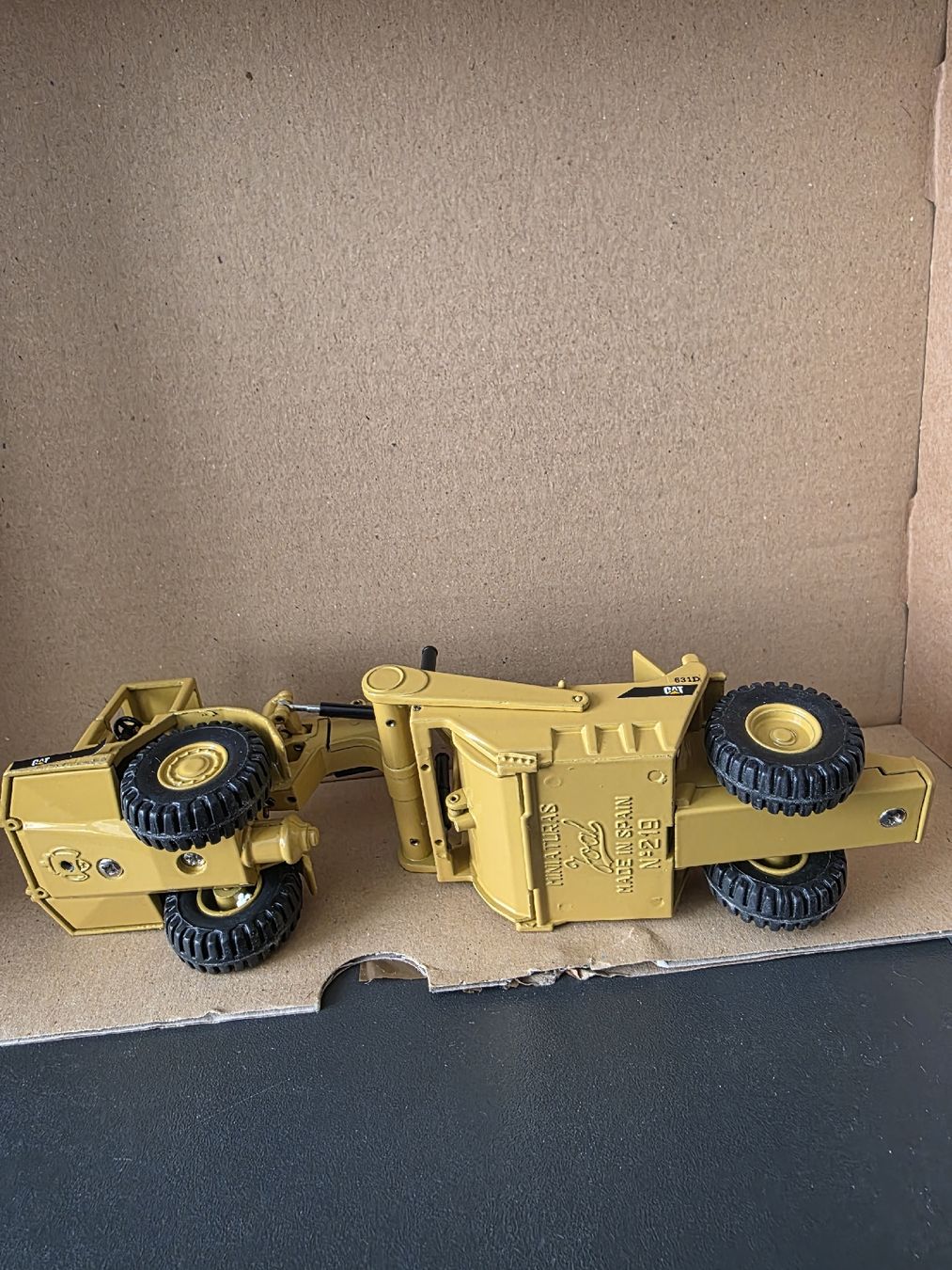 Joal Kit di modellismo & Modellini statici: Caterpillar 631 – Usato da Mosnang venduto da Fischli730