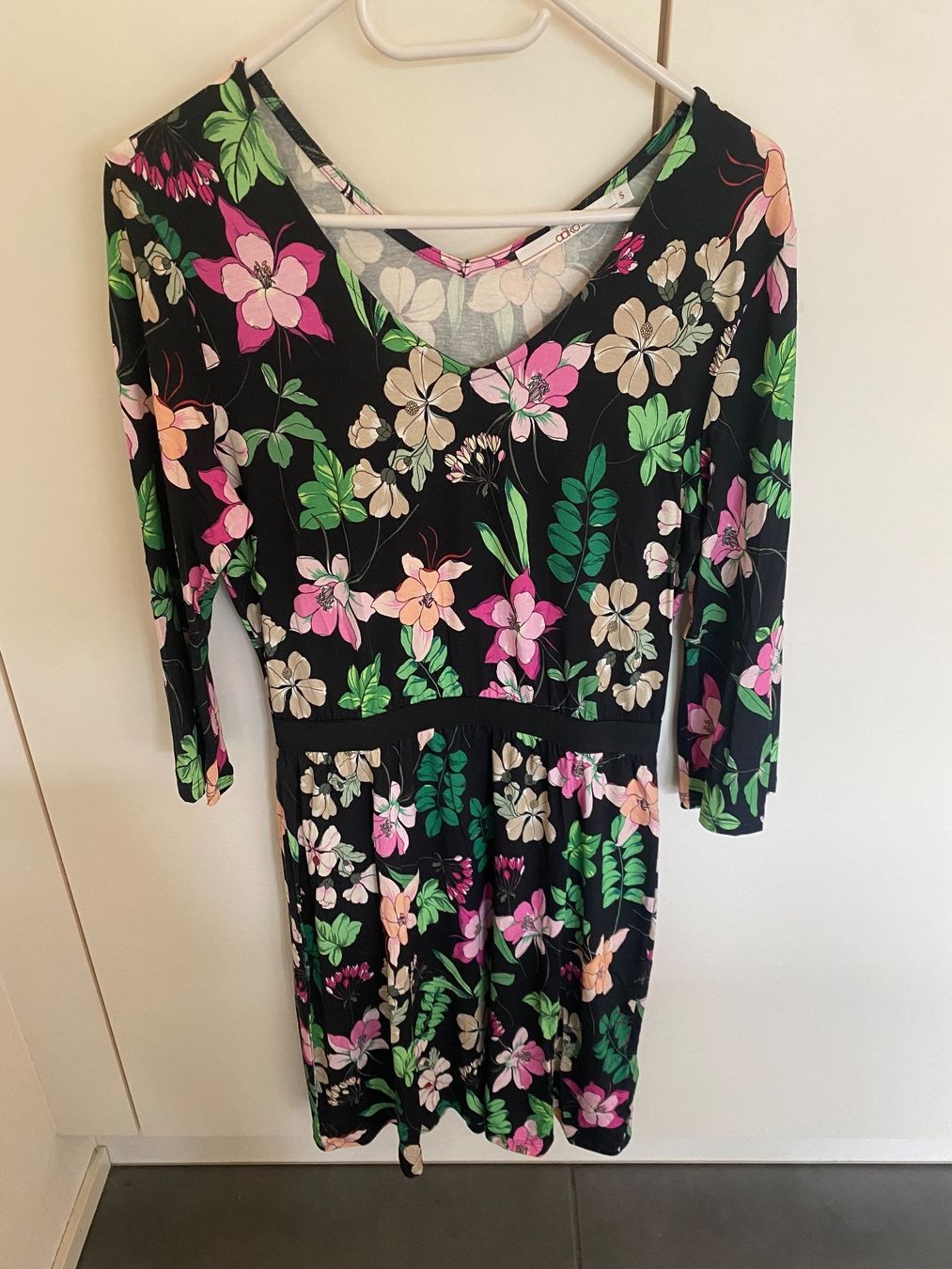 Vestiti: Sommerkleid Aaiko S NEU – Nuovo (secondo la descrizione) da Oberglatt ZH venduto da jul_nhy7