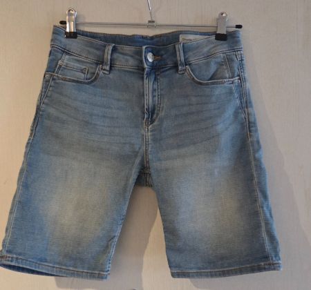 Jeans-Shorts von Esprit (Grösse 28)
