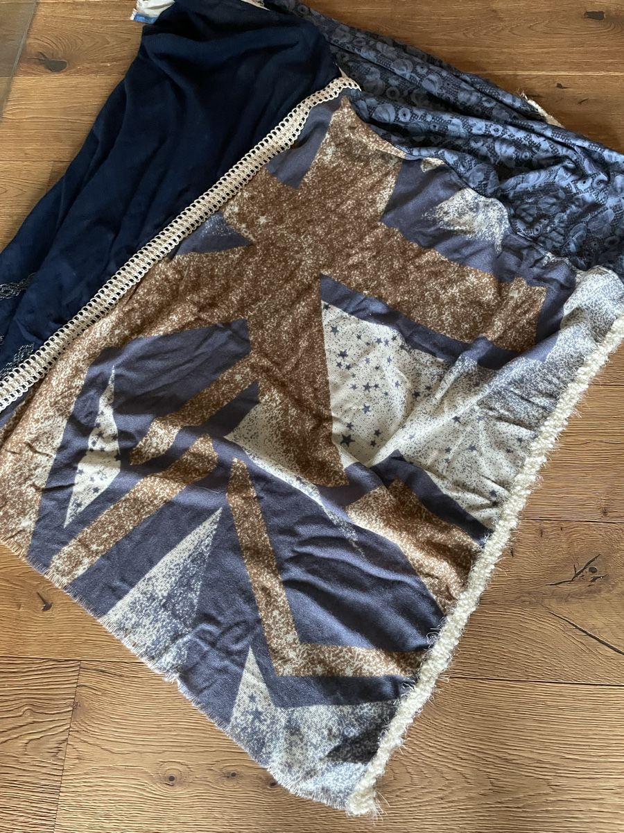 Foulards & écharpes: Design Tuch – Neuf (Voir description) à Weggis par Taltosangi 5