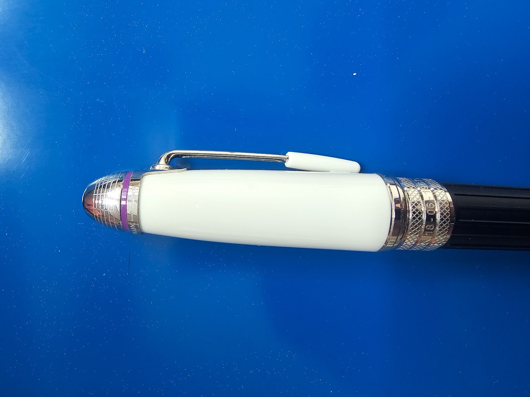 Penna & Evidenziatori: MONTBLANC Rollerball - Série limitée J. Hendrix – Nuovo (secondo la descrizione) da Château-d'Oex venduto da bla_b6mv 7