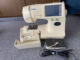Brother Super Galaxie 2000  Näh- Stickmaschine plus Zubehör