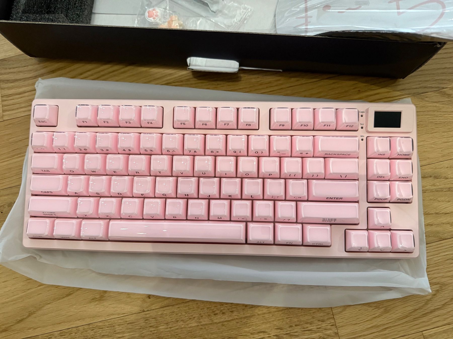 Tastiere: Womier SK80 PRO Wireless Mechanical Pink Keyboard Display – Nuovo e nell'imballaggio originale da Belmont-Lausanne venduto da HausPopCharm 1