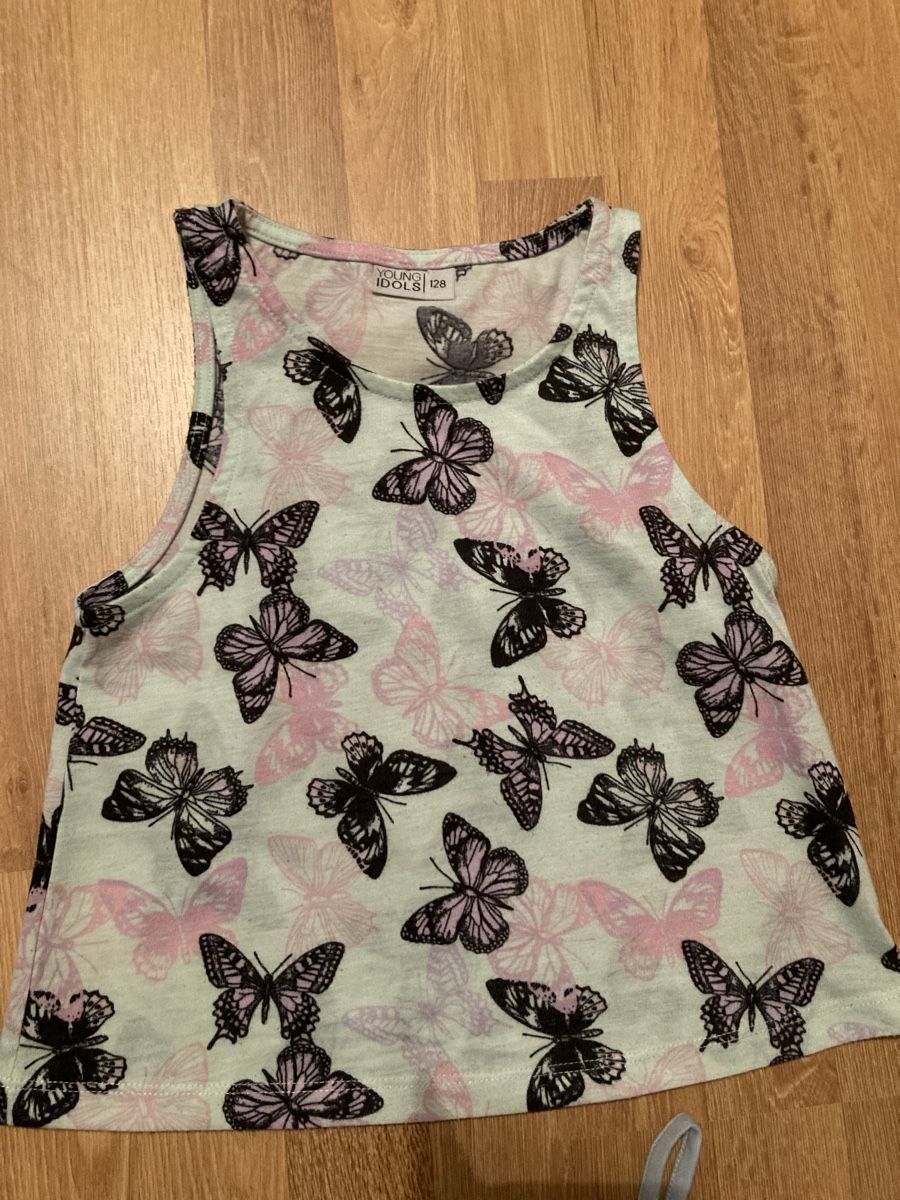 Blusen, T-Shirts & Tops: Mädchen Top Sommershirt Gr. 128 – Gebraucht aus Emmenbrücke von JJ_89