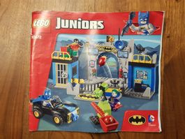 LEGO 10672 Juniors Batman: Verteidige die Fledermaushöhle