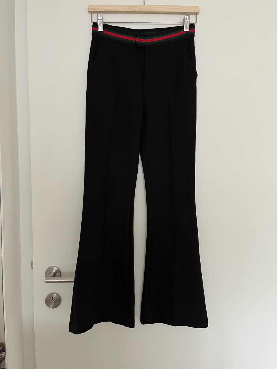 Hosen: Stoffhose Gr. S, Farbe schwarz – Neu (gemäss Beschreibung) aus Triesen von dardaleni