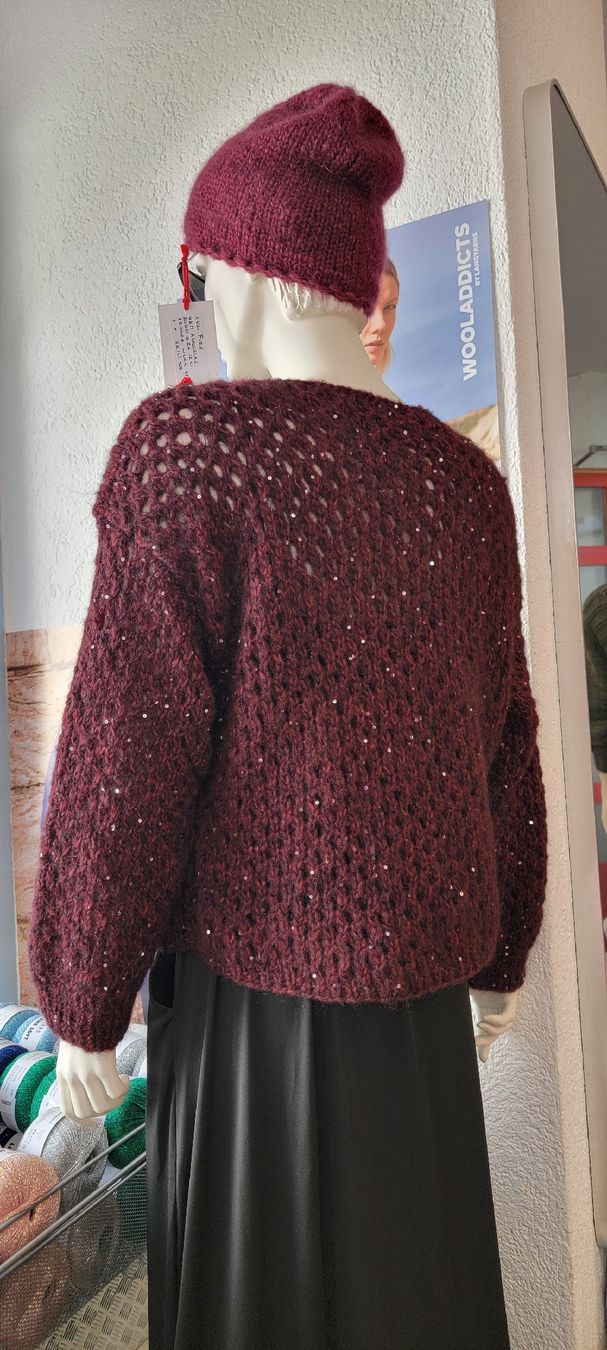 Pullover & Sweatshirts: Damen Strickpullover bordeaux mit Pailletten neu – Neu und originalverpackt aus Reinach BL von BerCHBer 2
