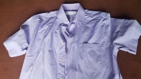 Chemise manche courte grandeur 39 marque Yves Gérard