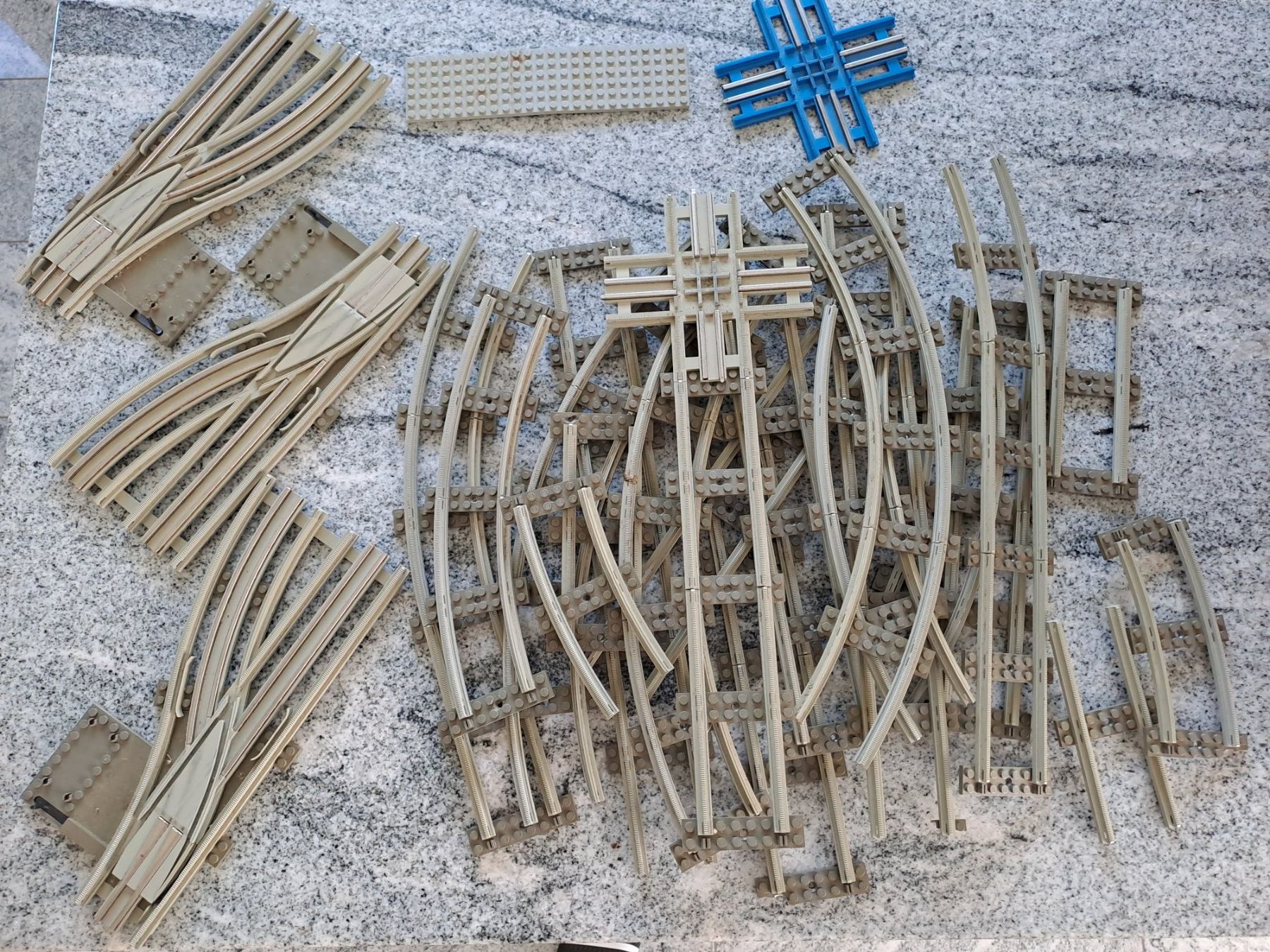 Lego Jouets: LEGO Eisenbahn – Défectueux à Oberkirch LU par pasroh 1
