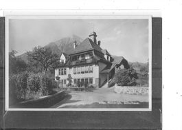 BE Hondrich Schulhaus