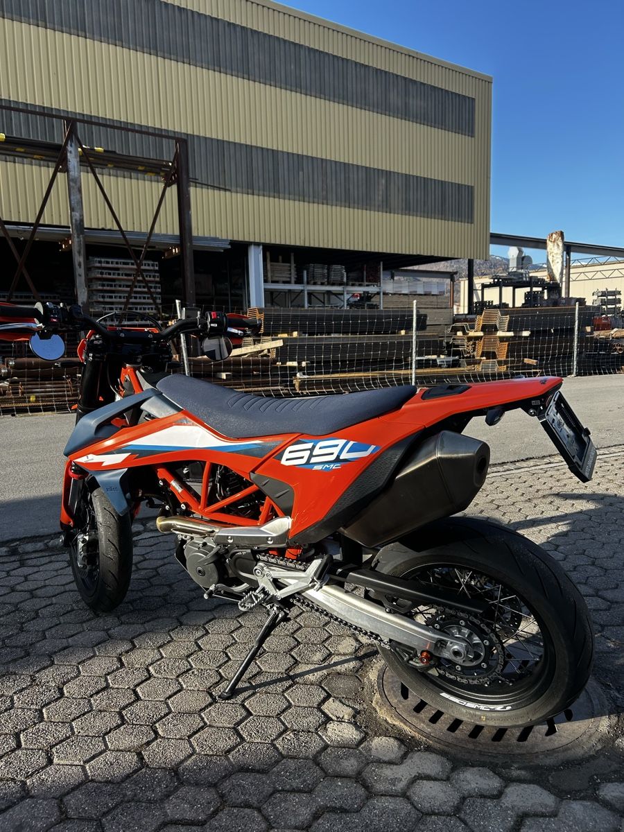 KTM Route: KTM 690 SMC-R – D'occasion à Maienfeld par MoehrAG 3