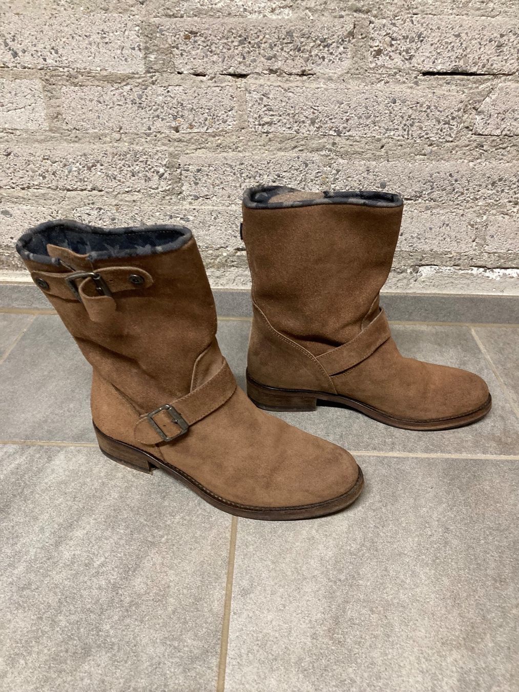 Scarpe da donna: Stiefel – Usato da Rorschach venduto da Loonimuh 2