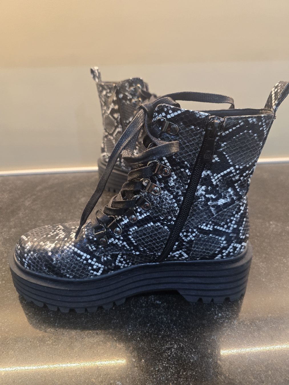 Scarpe da donna: Raid Boots in Grösse 37 - NEU – Nuovo (secondo la descrizione) da Hägglingen venduto da Raff_Ella 3
