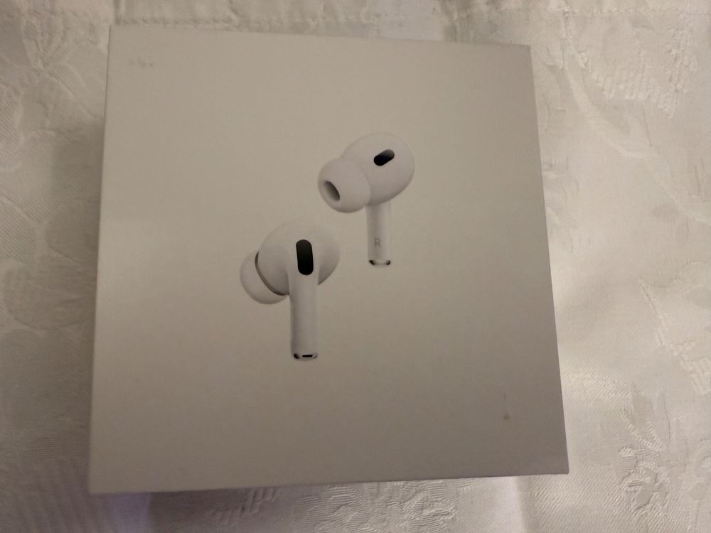 Apple Kopfhörer: Apple AirPods Pro (2nd Gen.) MagSafe Case – Neu und originalverpackt aus Worblaufen von Sissi10 1