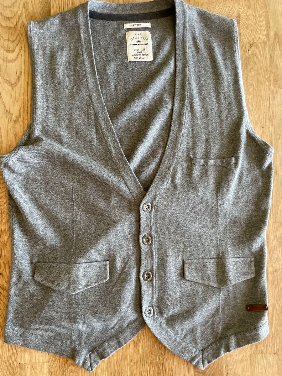 Tom Tailor Gilet & Giacche: Weste -Tom Tailor „Fitted“ – Nuovo (secondo la descrizione) da Wetzikon ZH venduto da phoeff
