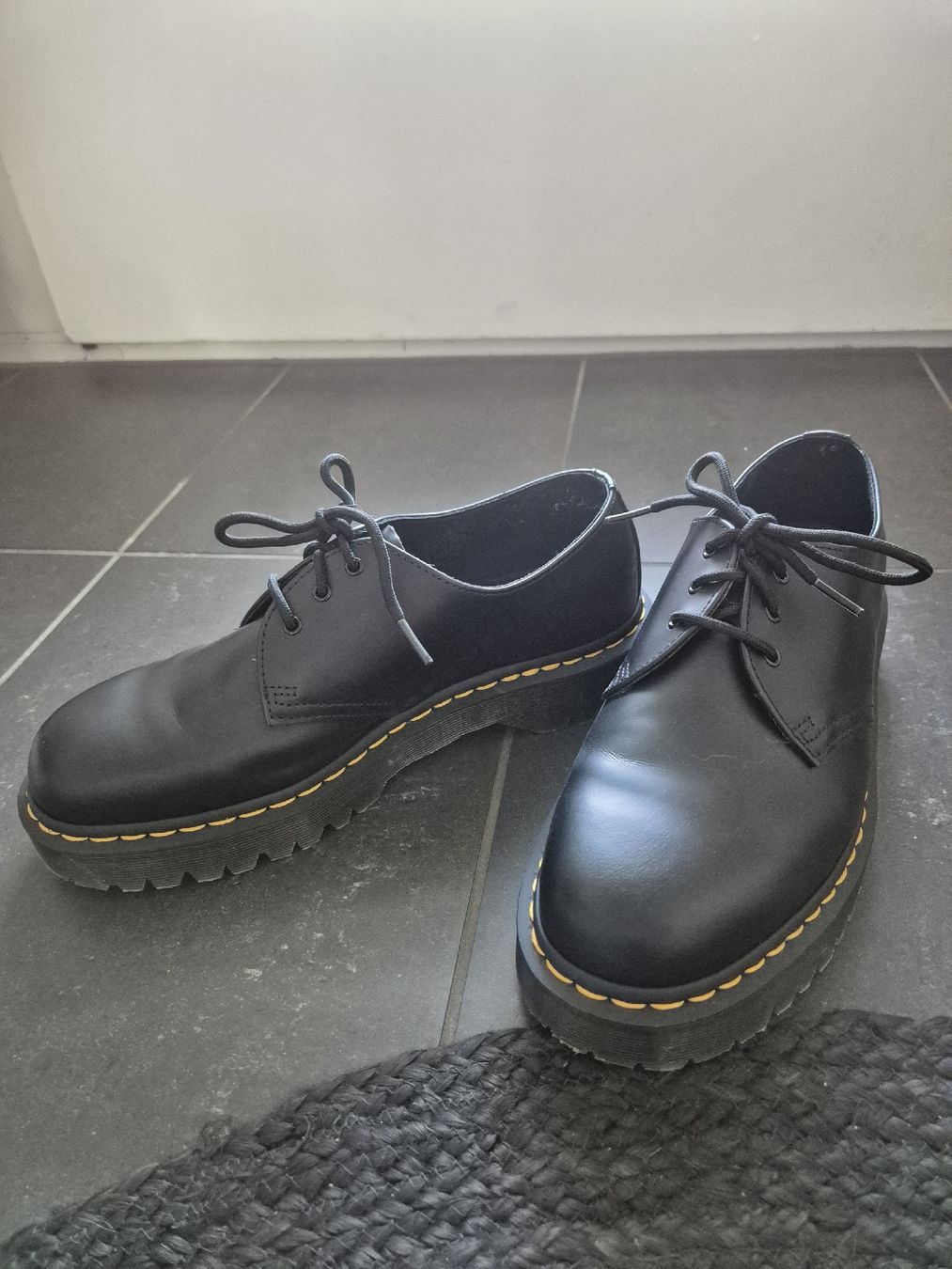 Dr. Martens Scarpe da uomo: Dr. Martens 1461 Schuhe – Nuovo (secondo la descrizione) da Uster venduto da panda_leptir
