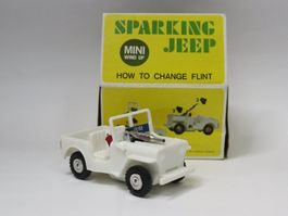 Vintage Polizei Jeep zum aufziehen mit Funken-Effekt