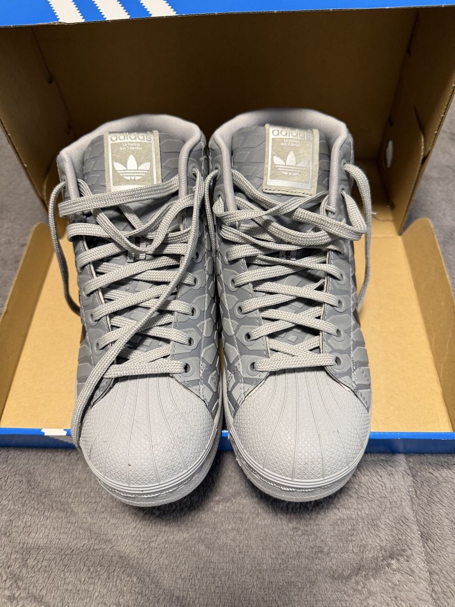Adidas Herrenschuhe: Adidas Pro Model Grau Nr 37 1/3 – Gebraucht aus Thun von cmfr84