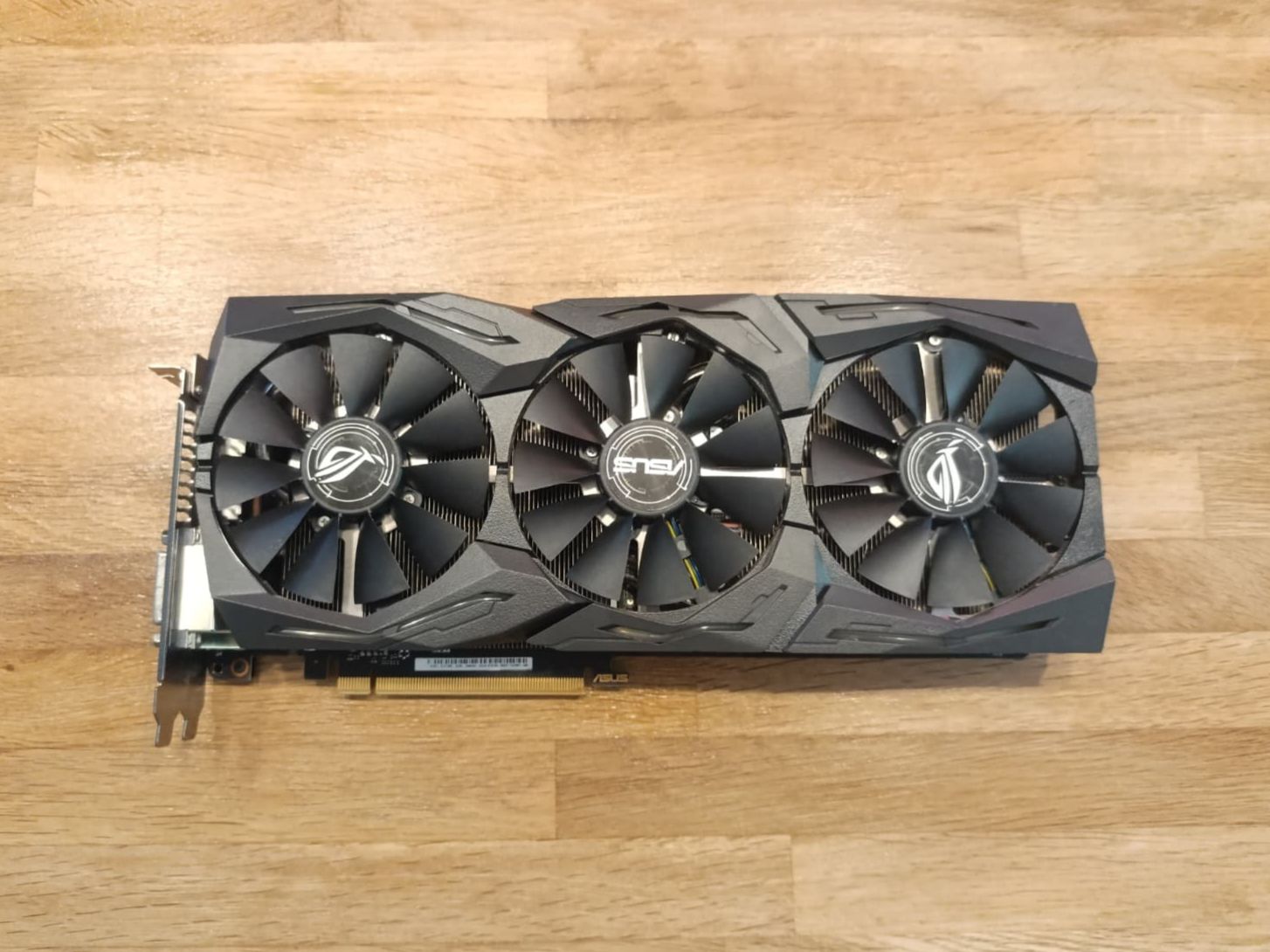 Asus Schede grafiche: Asus ROG Strix GTX 1080 Gaming – Usato da Nesselnbach venduto da Yashuen