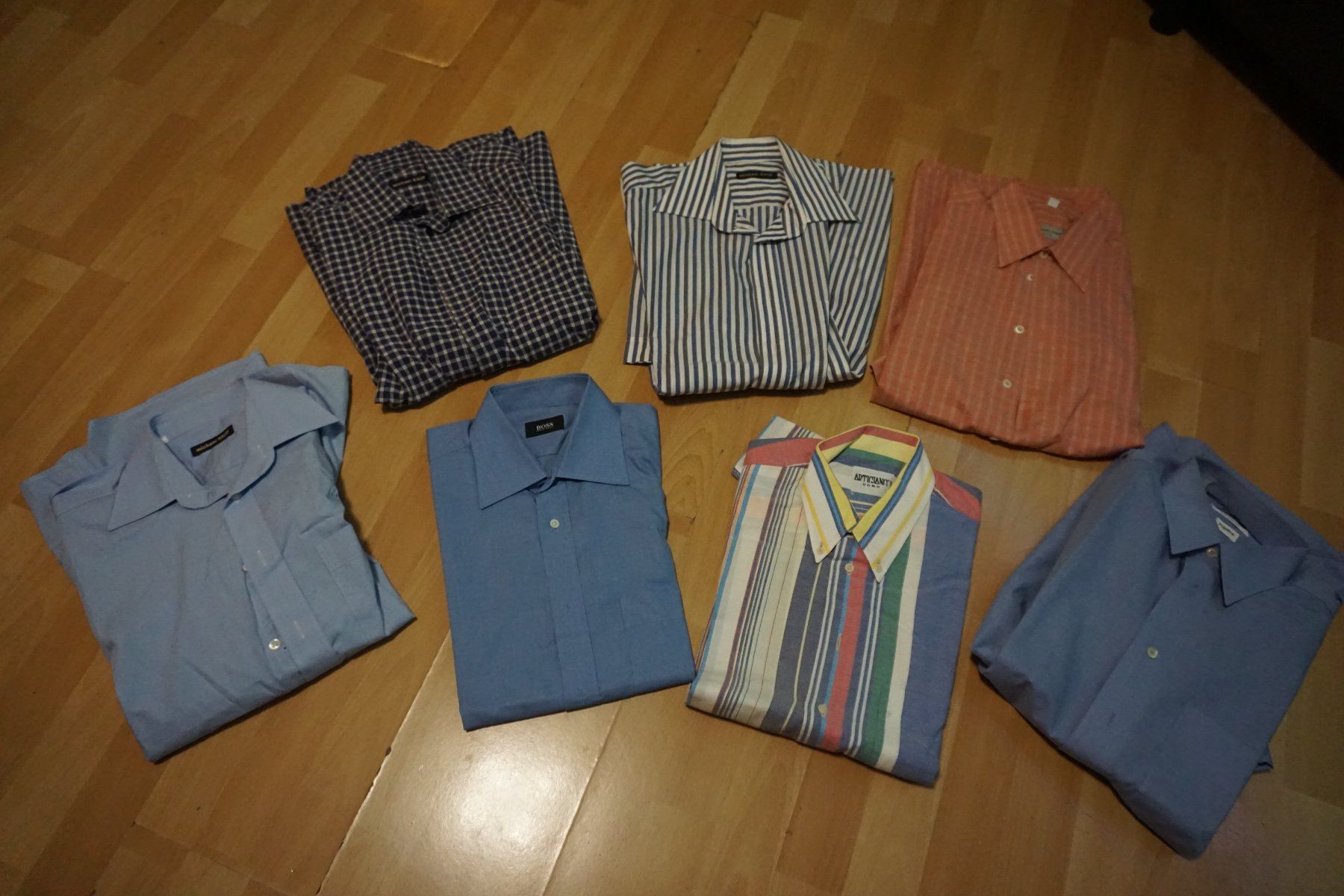 Lots de vêtements: 7 Herren Kurzarmhemden ca. Gr.L – D'occasion à Zürich par einalemjena