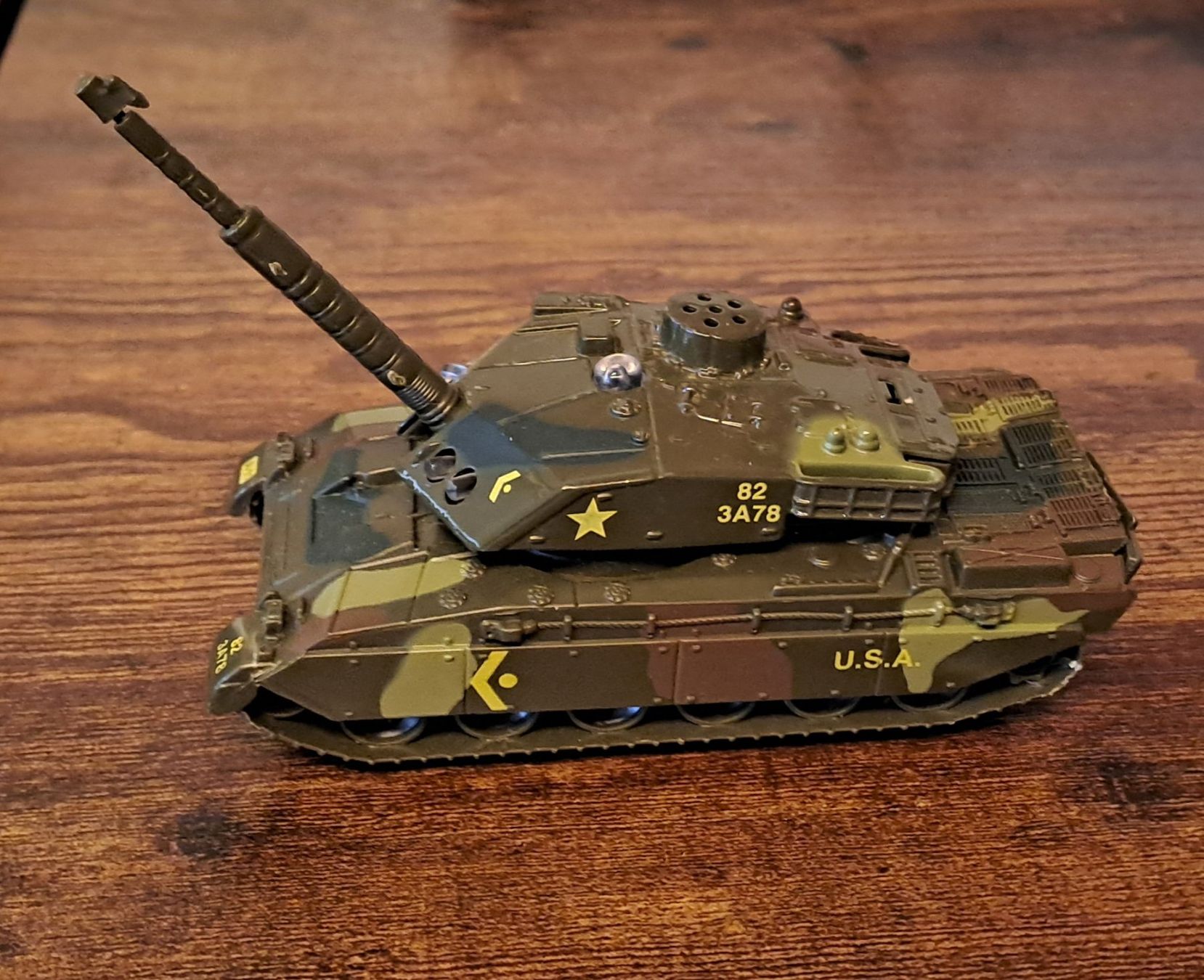 Kit di modellismo & Modellini statici: Militär-Panzer Modell USA – Usato da Bertschikon Gossau venduto da Singeruwe