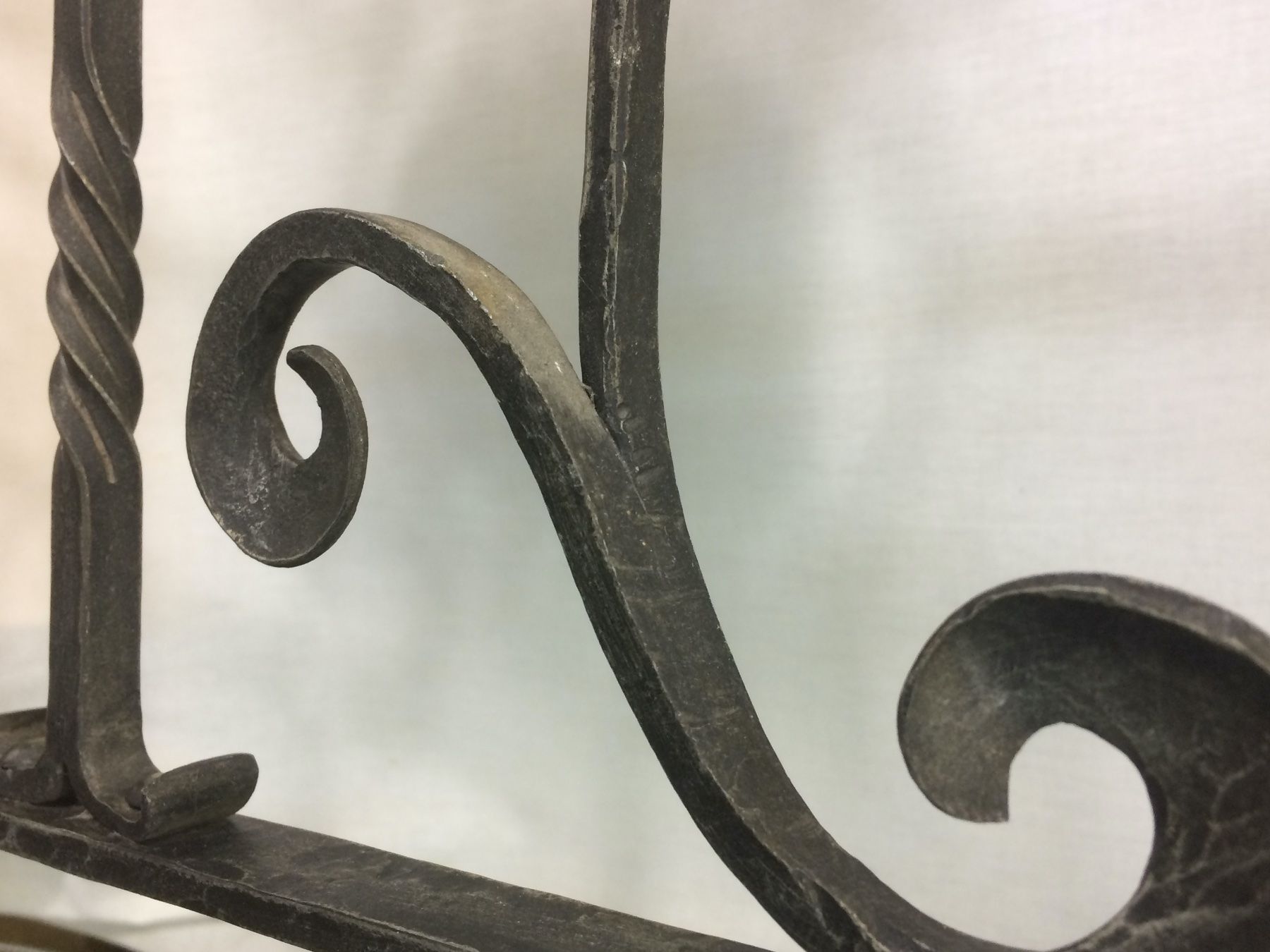 Gitter & Roste: Antikes Fenstergitter mit Wappen – Gebraucht aus Horw von luzernicus 4
