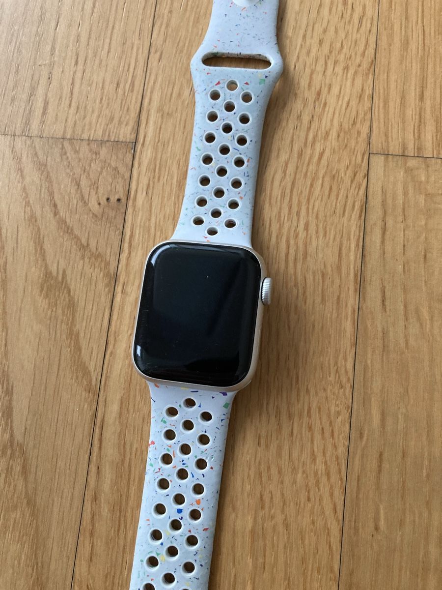 Apple Smartwatch: Apple Watch SE 40mm – Gebraucht aus Massagno von zzio 1
