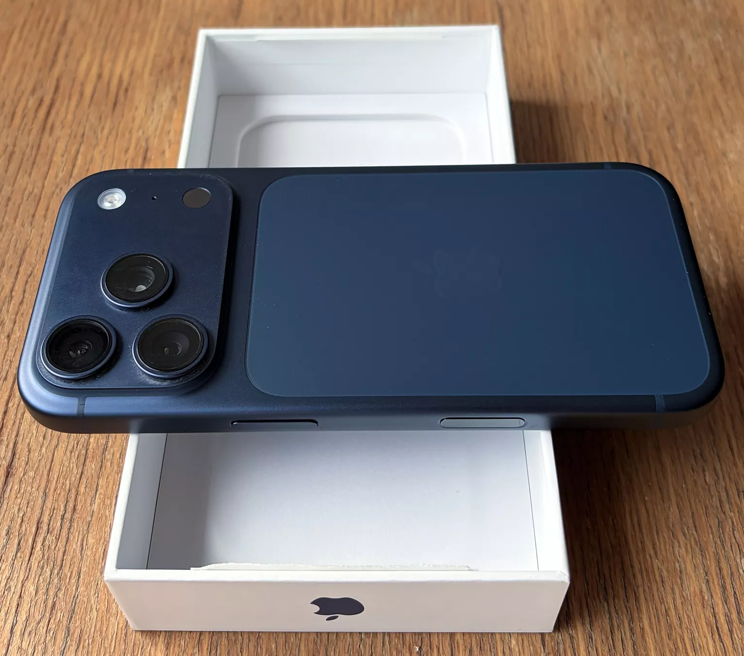 Apple Handys / Smartphones: iPhone 17 Pro – Gebraucht aus Belfaux von tmail 2