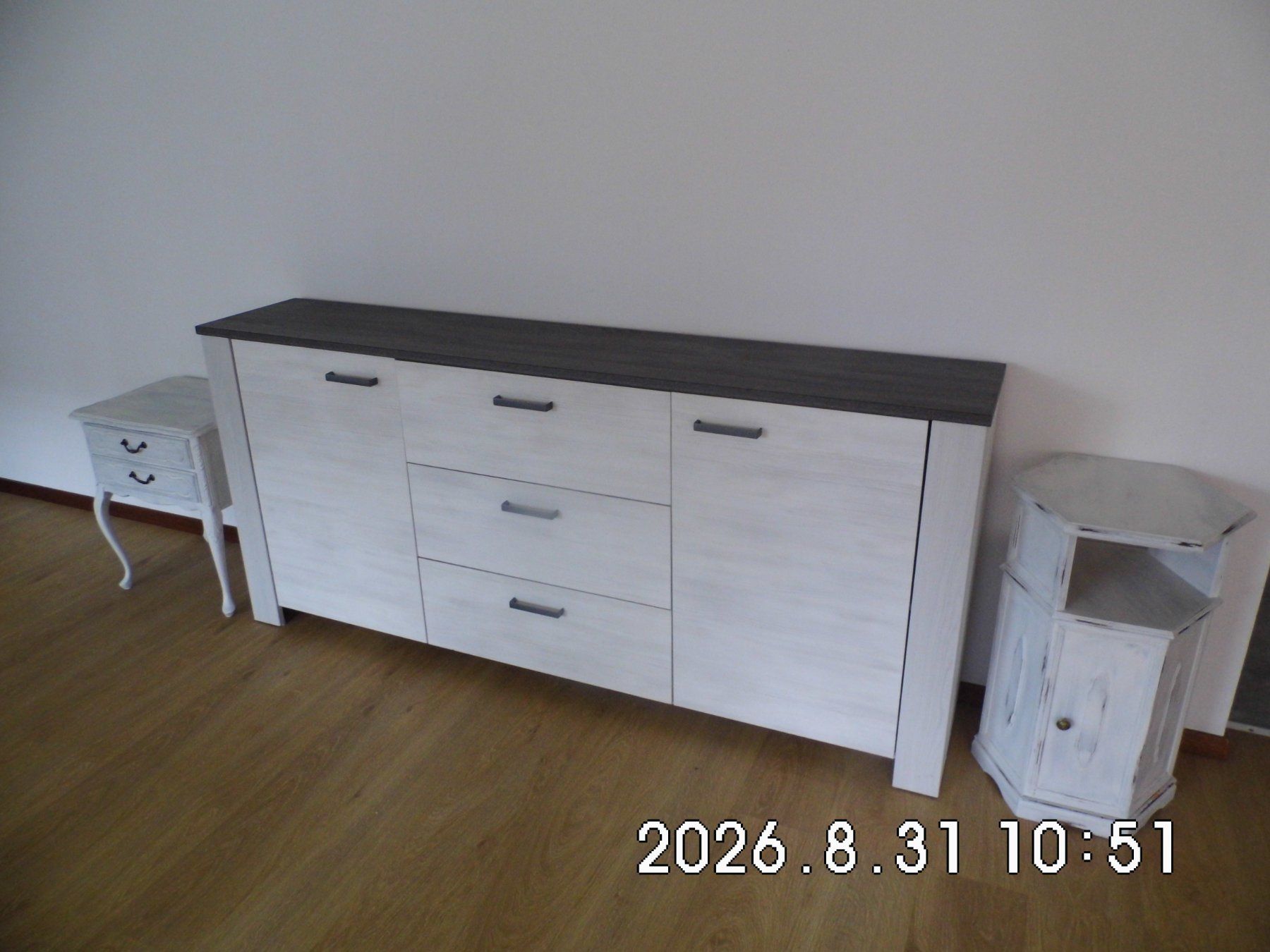 Cassettiere: Sideboard mit 2 Beistellmöbel im Landhausstil hell – Usato da Thun venduto da seehecht49
