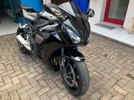 Honda CBR1000RA mit nur 1523 Km