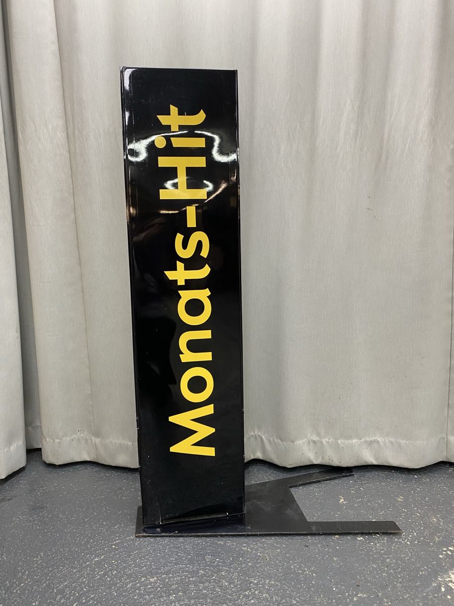 Allestimento di negozi e stand fieristici: Tafel Monatshit – Usato da Hägglingen venduto da Karin0802 7