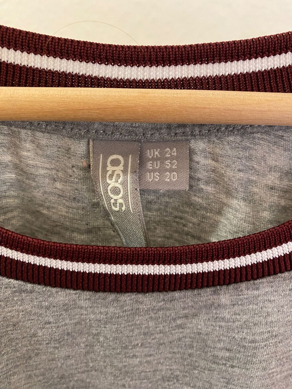 Asos T-Shirts: Asos T-Shirt grau rot Gr. 52 – Gebraucht aus Pratteln von a23_j2gs 2
