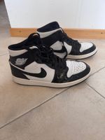 Nike Air Jordan 1 MID taille 41