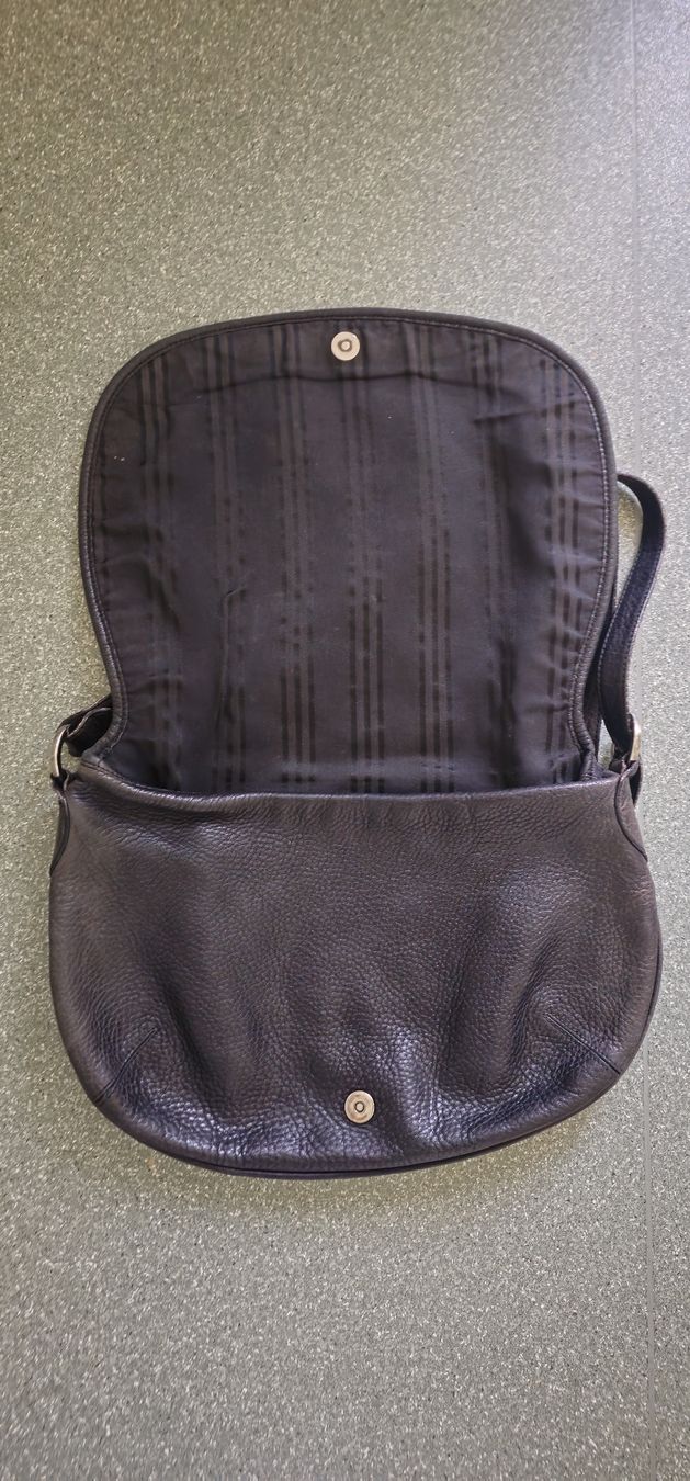 Hogan Taschen für Damen: Dunkelgrüne Hogan Ledertasche – Gebraucht aus Luzern von TausendD 3