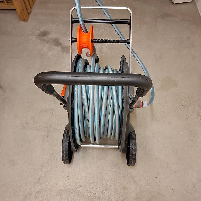 Gardena Tubi & Tubi flessibili: Gardena CleverRoll M Easy 25m – Usato da Hirzel venduto da Christian8810