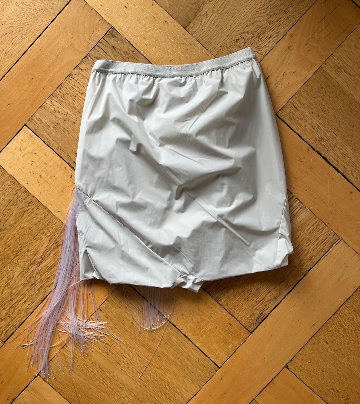 Rick Owens Gonne: Rick Owens mini short/jupe avec franges – Nuovo (secondo la descrizione) da Genève venduto da dachaw 2