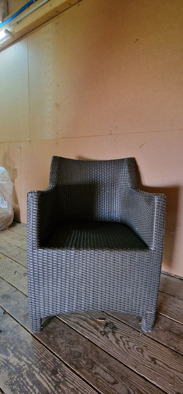 Sedie: Korbstuhl / Gartenstuhl 5 Stk. – Usato da Reinach AG venduto da Bodomia