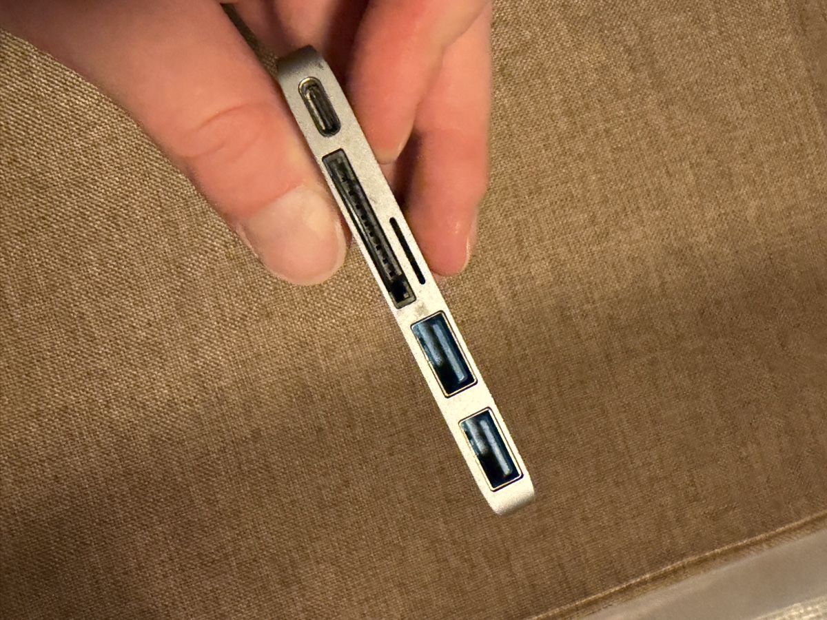 Hub & Switch: USB-C Hub Adapter silber mit Anschlüssen, akzeptabel – Usato da Wetzikon ZH venduto da ShopFaster