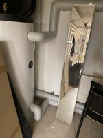 Wandspiegel schmal hochkant silberfarben guter Zustand
