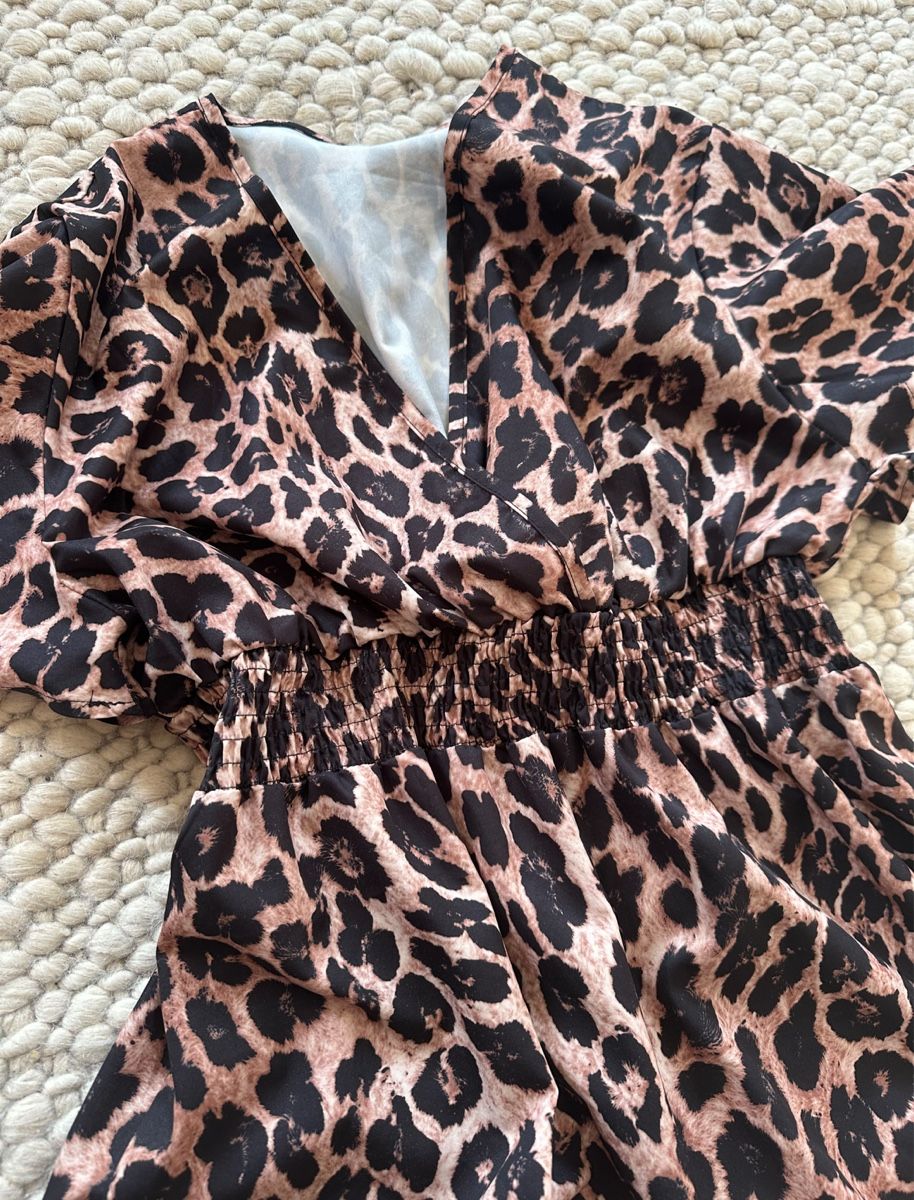 Kleider: STYLISCHES LEOPARD-KLEID – GRÖSSE M-L – Neu (gemäss Beschreibung) aus Schaffhausen von rot_yyy7 1