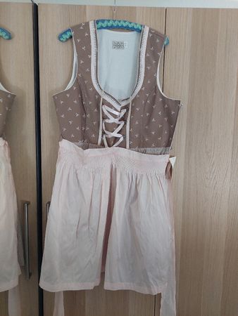 Dirndl Gr. 50 von Landhaus,  ungetragen 