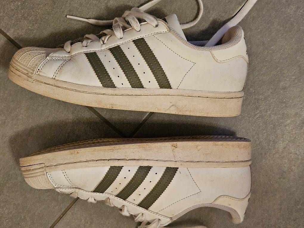 Adidas Scarpe da donna: Adidas Superstar 38 – Usato da Frauenfeld venduto da Heren_67 1