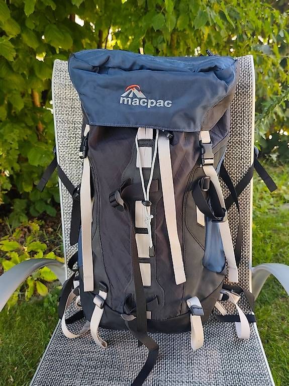 Macpac Zaini: neuer Tourenrucksack Macpac Pursuit 50 – Nuovo e nell'imballaggio originale da Oberkulm venduto da FairTreasures