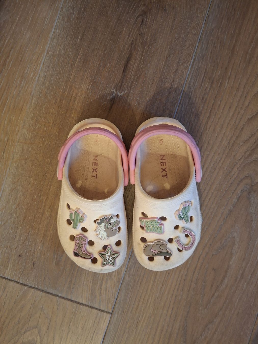Crocs Schuhe für Mädchen: Crocs Gr.23 – Gebraucht aus Rapperswil BE von Wald146