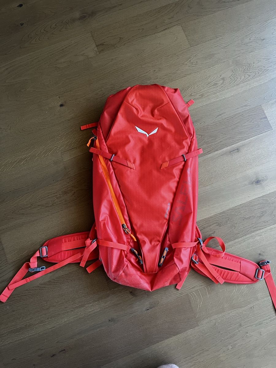 Salewa Zaini: Salewa Apex Wall 32l Wanderrucksack – Usato da Aarau venduto da nik_8pvs