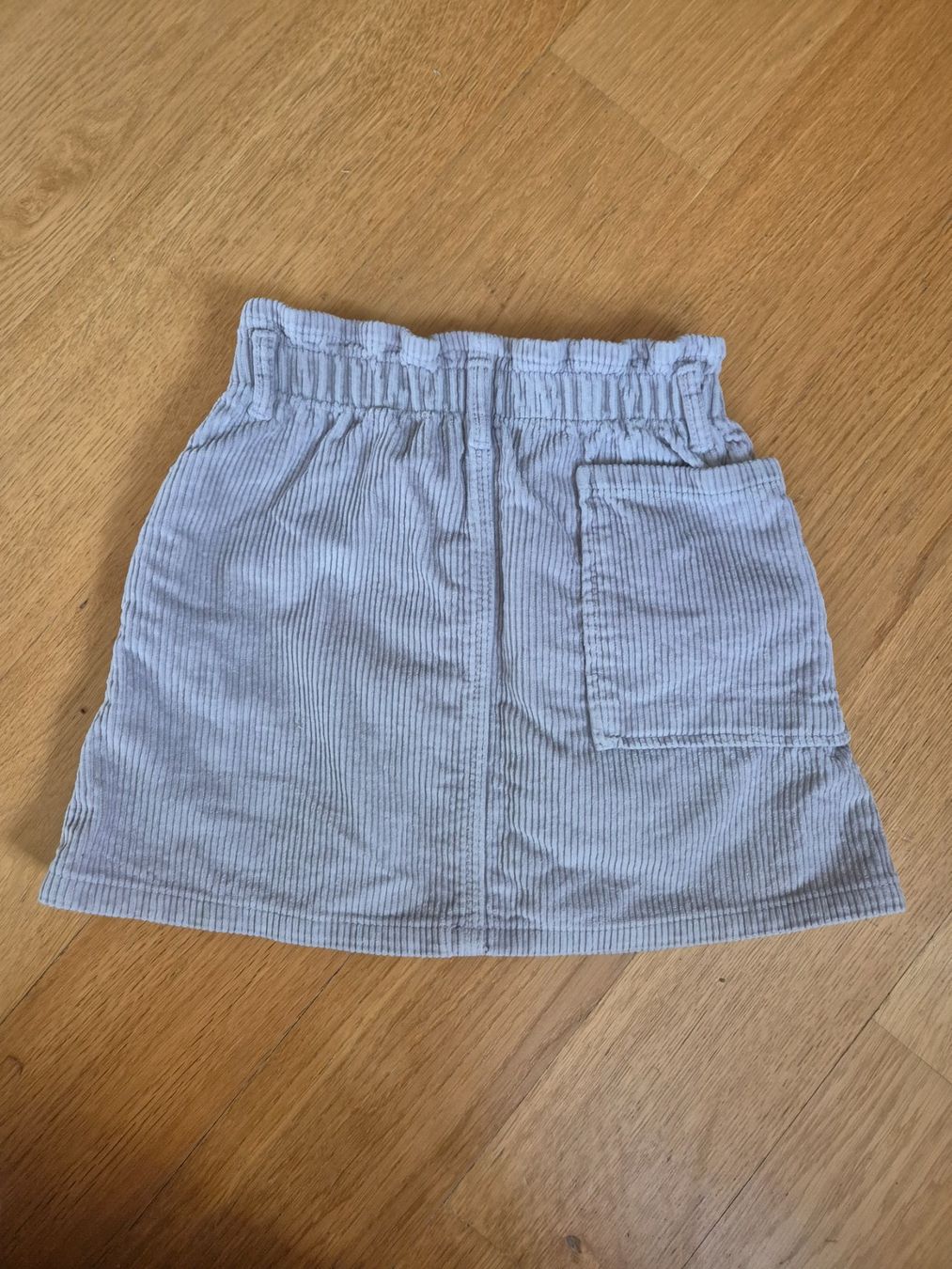 Lotti & Set di vestiti: Röcke  Gr. 128/134 – Usato da Adliswil venduto da Al05 2