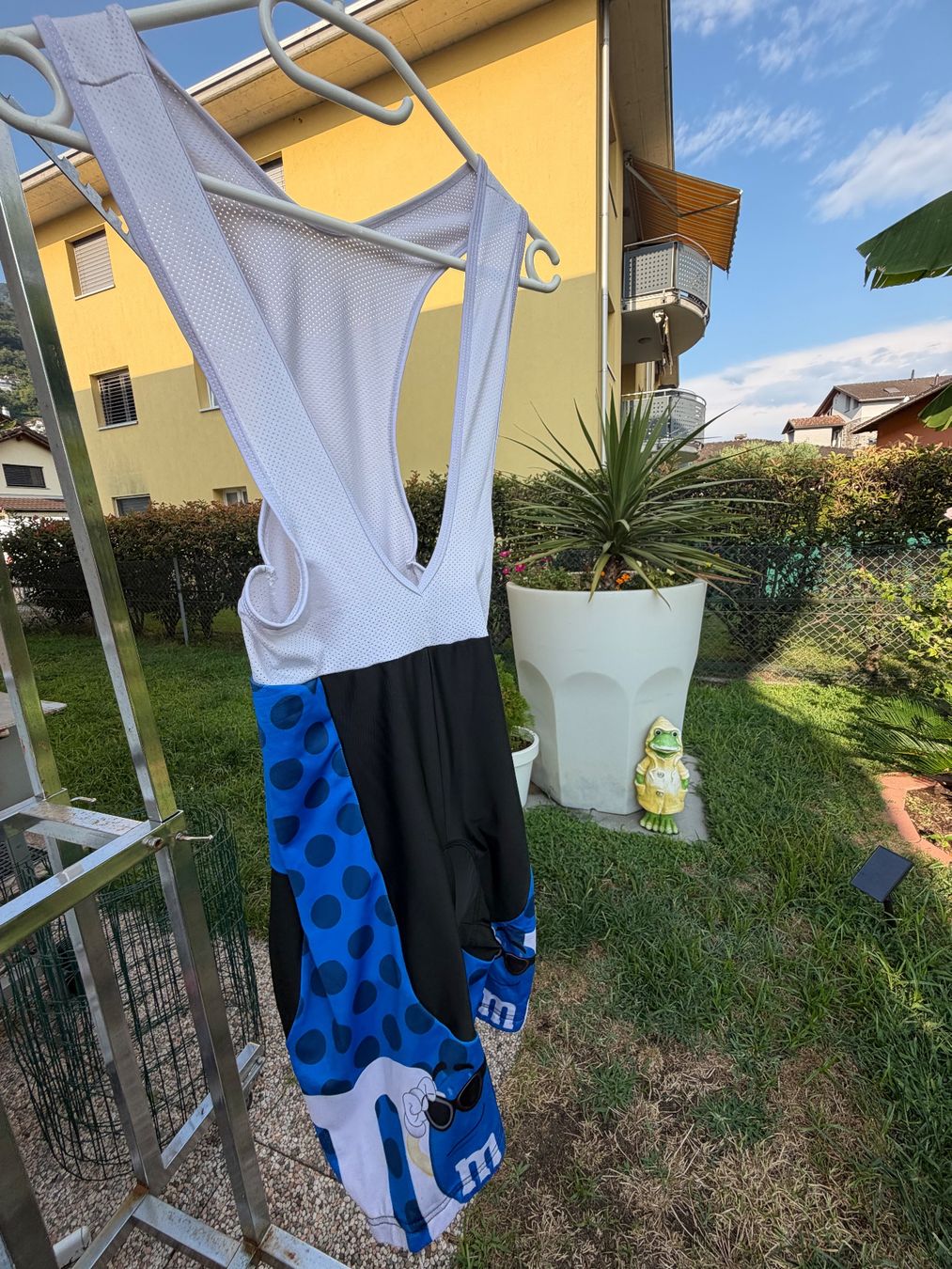 Hosen: Trägerhose Radhose Grösse S - Top – Gebraucht aus Cugnasco von tizianaq 4
